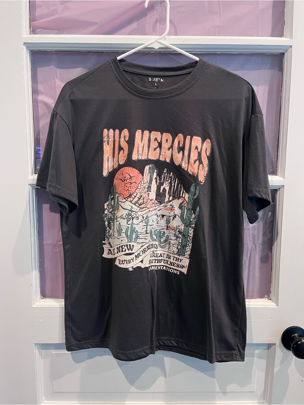SHEIN Black Short-Sleeve Graphic Tee with Desert Print